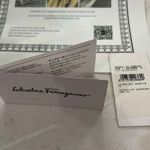 Salvatore Ferragamo shoulder bag with COA EUC cream color - Picture 15 of 17